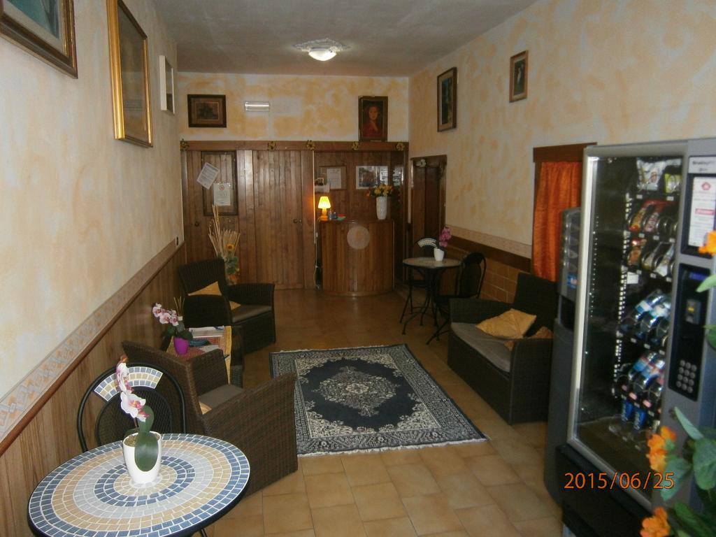 Albergo Il Cantuccio Bolano エクステリア 写真